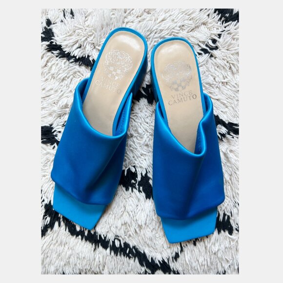 VINCE CAMUTO - Salindera Block Heel Mule - Picture 4 of 5